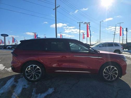 2024 Lincoln Nautilus Reserve