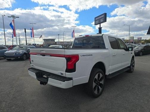 2025 Ford F-150 Lightning Platinum
