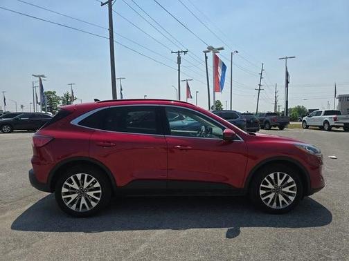 2020 Ford Escape Titanium