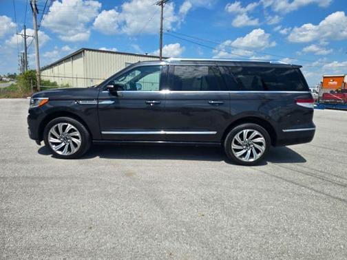 Starlight 2023 Lincoln Navigator L Reserve