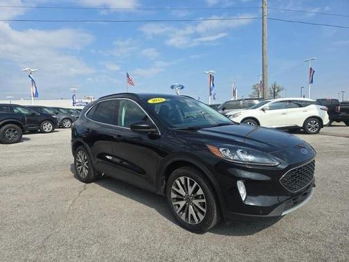 2022 Ford Escape Titanium