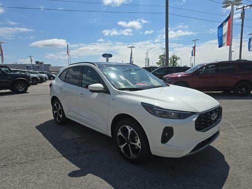 2025 Ford Escape ST-Line Elite