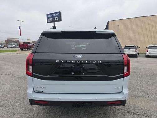 Space Silver 2026 Ford Expedition Max Active