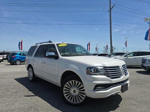 2016 Lincoln Navigator Select