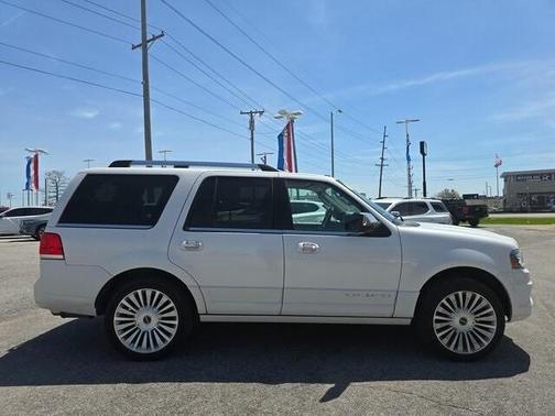 2016 Lincoln Navigator Select