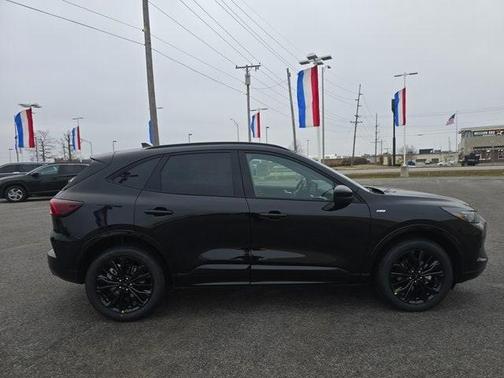 2026 Ford Escape ST-Line Elite