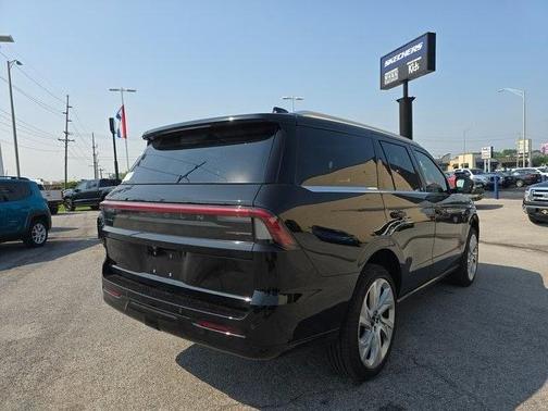2025 Lincoln Navigator Reserve