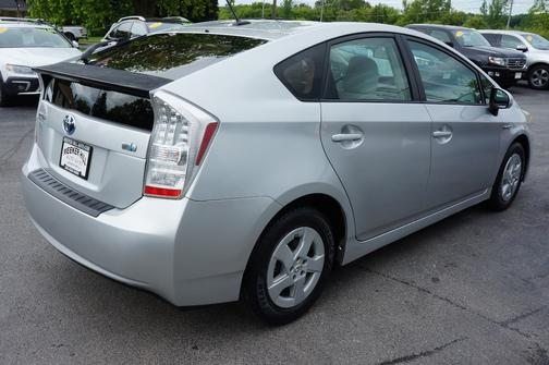 2010 Toyota Prius III