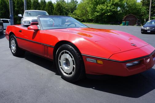 RED 1987 Chevrolet Corvette Base