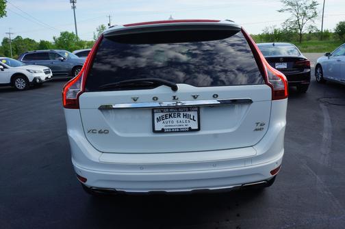 WHITE 2015 Volvo XC60 T6 Premier Plus