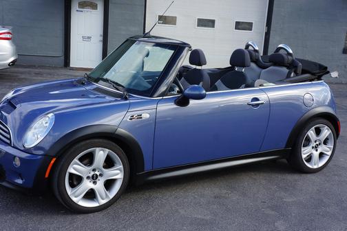 2007 MINI Cooper S Base