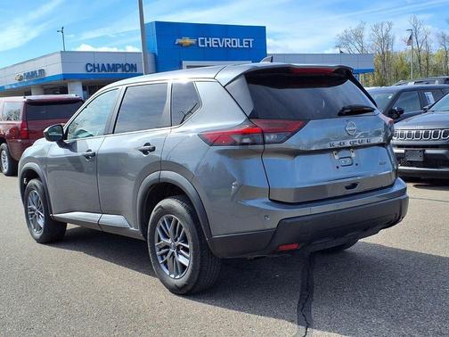 Gun Metallic 2024 Nissan Rogue S