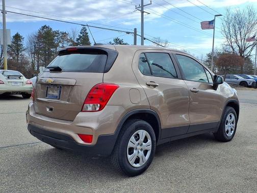 Sandy Ridge Metallic 2018 Chevrolet Trax LS