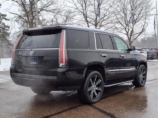 2015 Cadillac Escalade Luxury