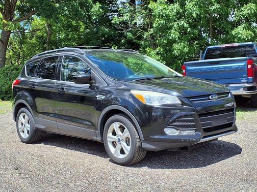 Tuxedo Black 2015 Ford Escape SE