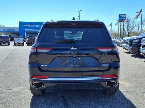 Diamond Black 2024 Jeep Grand Cherokee Summit