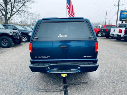 2004 Chevrolet S-10 LS