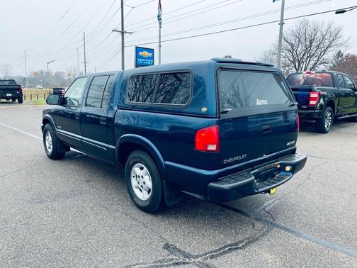 2004 Chevrolet S-10 LS