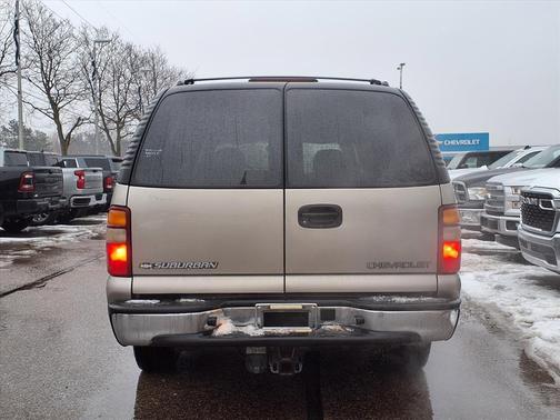 2002 Chevrolet Suburban LS