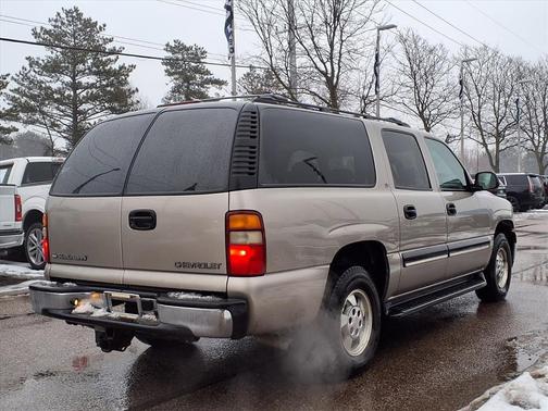 2002 Chevrolet Suburban LS