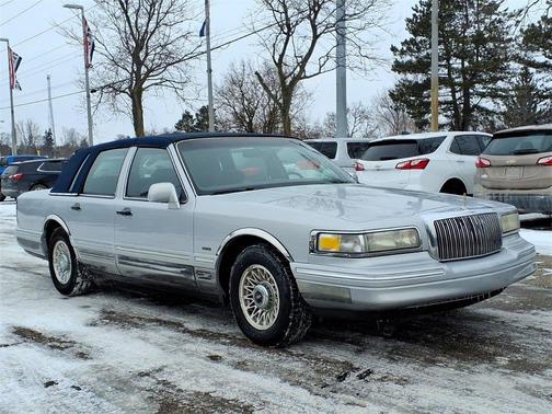1995 Lincoln Town Car Executive