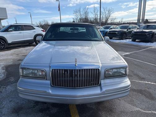 1995 Lincoln Town Car Executive