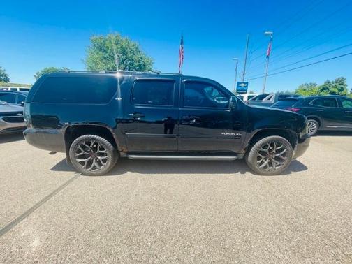 2010 GMC Yukon XL 1500 SLT