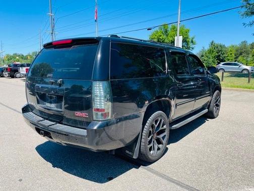 2010 GMC Yukon XL 1500 SLT