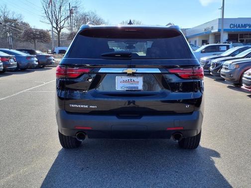 2022 Chevrolet Traverse LT Leather