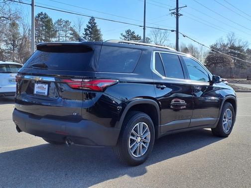 2022 Chevrolet Traverse LT Leather