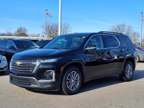 2022 Chevrolet Traverse LT Leather
