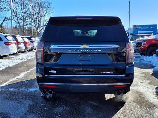 2023 Chevrolet Suburban Premier