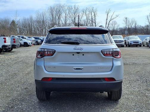 Silver Zynith 2025 Jeep Compass Limited