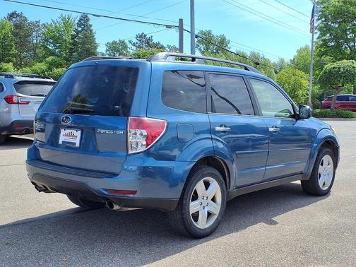 Newport Blue Pearl 2009 Subaru Forester 2.5X Limited