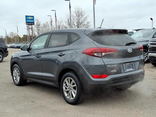 2017 Hyundai TUCSON SE