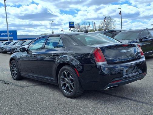 Gloss Black 2017 Chrysler 300 S