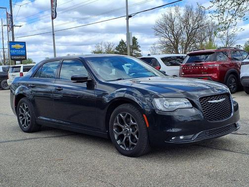 Gloss Black 2017 Chrysler 300 S