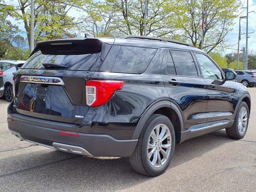 Black Metallic 2020 Ford Explorer XLT