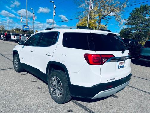 2019 GMC Acadia SLE-2