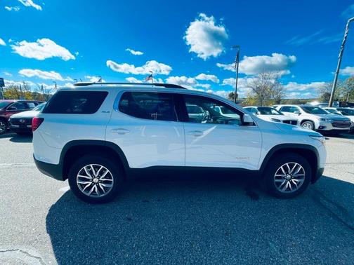 2019 GMC Acadia SLE-2