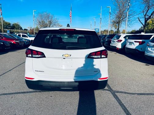 2022 Chevrolet Equinox LS