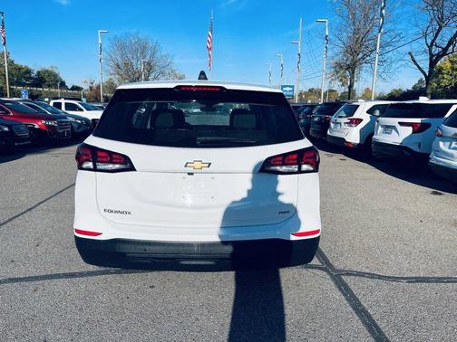 2022 Chevrolet Equinox LS