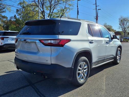 2021 Chevrolet Traverse LT Leather
