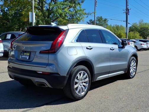 2023 Cadillac XT4 Premium Luxury