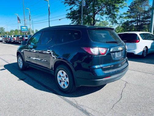 Velvet 2017 Chevrolet Traverse LS