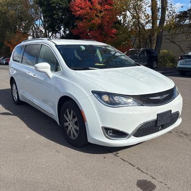 2018 Chrysler Pacifica Touring-L
