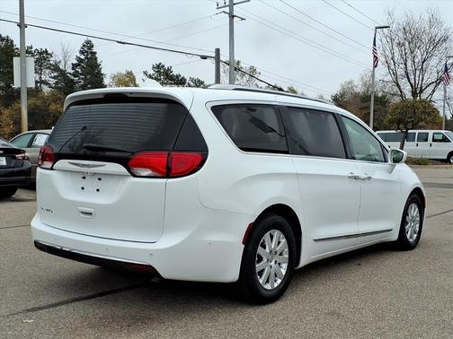 2018 Chrysler Pacifica Touring-L