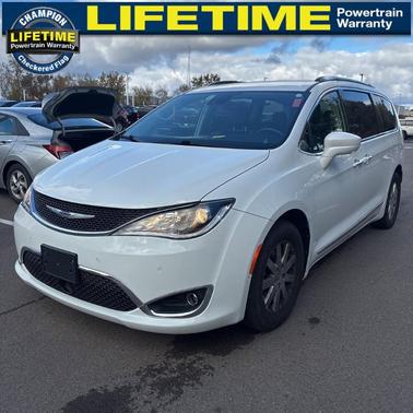 2018 Chrysler Pacifica Touring-L