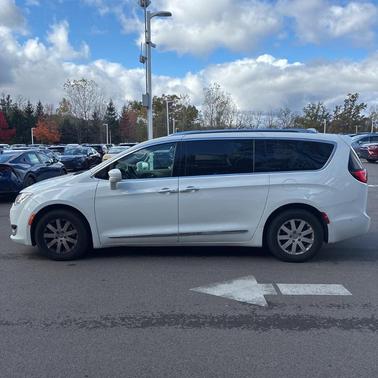 2018 Chrysler Pacifica Touring-L