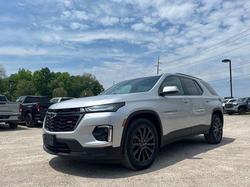 Silver Ice Metallic 2022 Chevrolet Traverse RS